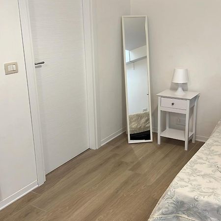 Suite Anita Deluxe Наполи Екстериор снимка
